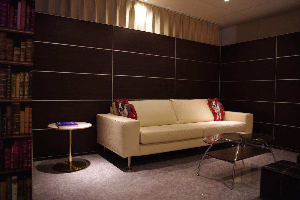 Hotel Casablanca (Adults Only) Osaka Esterno foto
